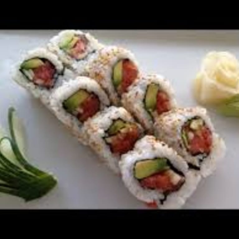 Delicious Spicy Tuna Roll